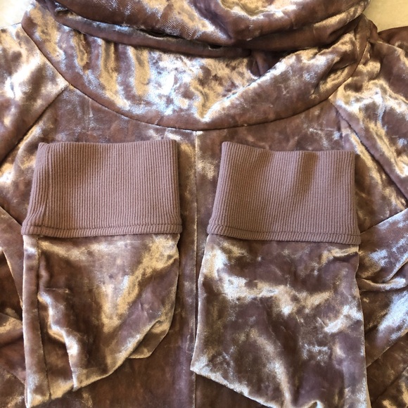Betsy Johnson Velvet Funnel Neck Pullover - Picture 6 of 9